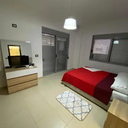 Rent One Lejlighed